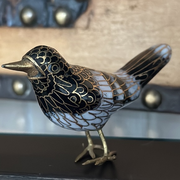 Gold Small metal bird with beautiful accents - Picture 5 of 7